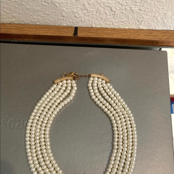 STATEMENT Necklace. Faux PEARLS with PENDANT. BEAUTIFUL STUNNING - Picture 10 of 16
